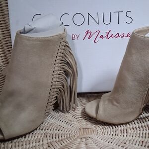 Coconuts by Matisse Women's Tan Peep-Toe Fringe Booties